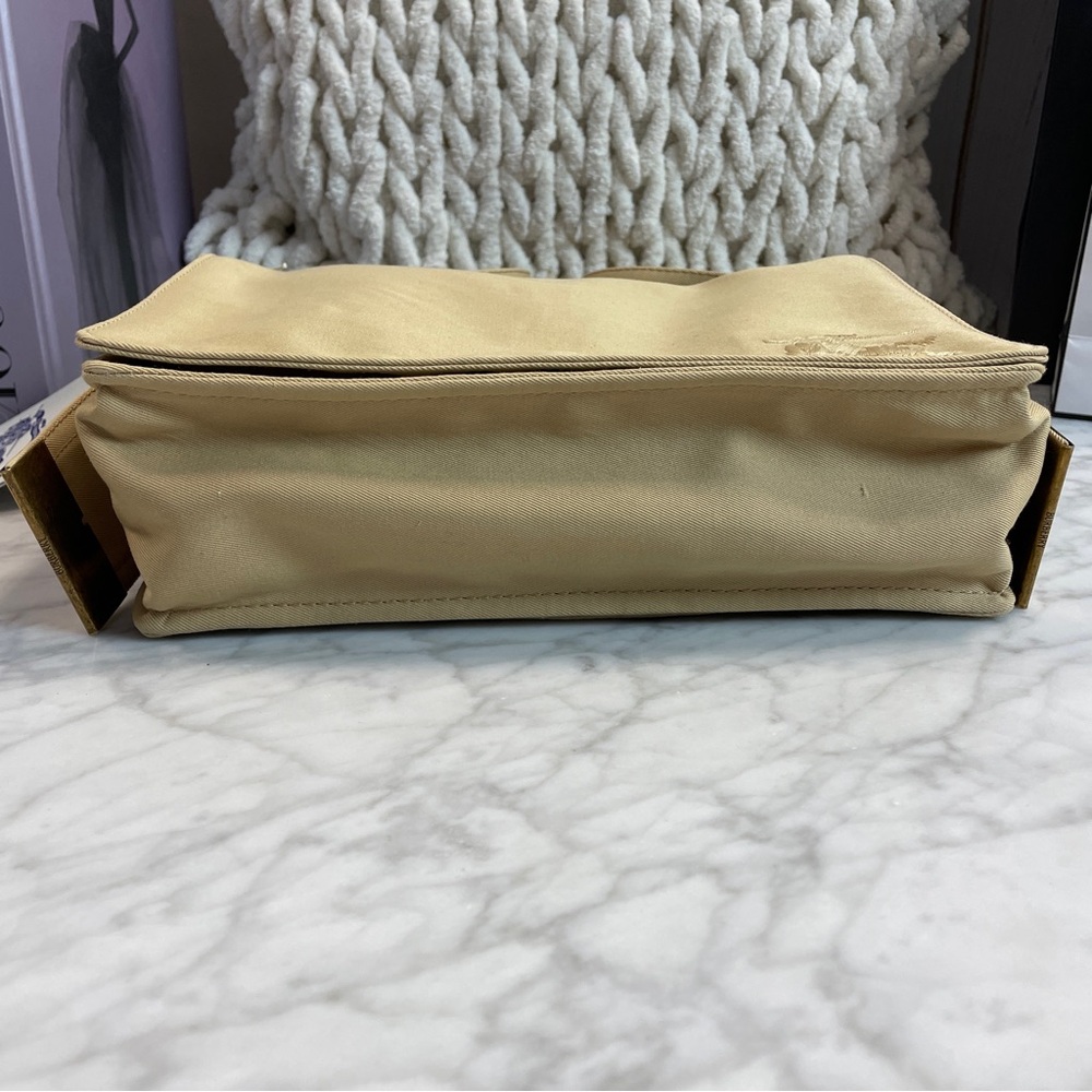 Burberry Trench Crossbody - Picture 4 of 10